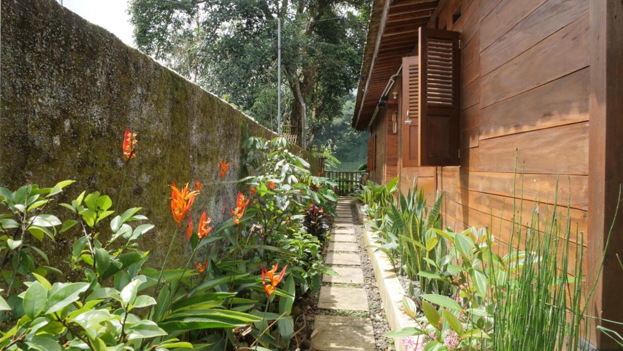 Gasthaus Sanggar Pantcha Indra Kemuning Exterior foto