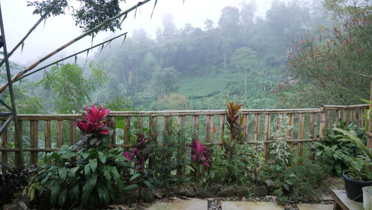 Gasthaus Sanggar Pantcha Indra Kemuning Exterior foto