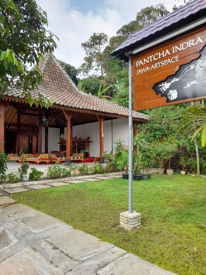 Gasthaus Sanggar Pantcha Indra Kemuning Exterior foto