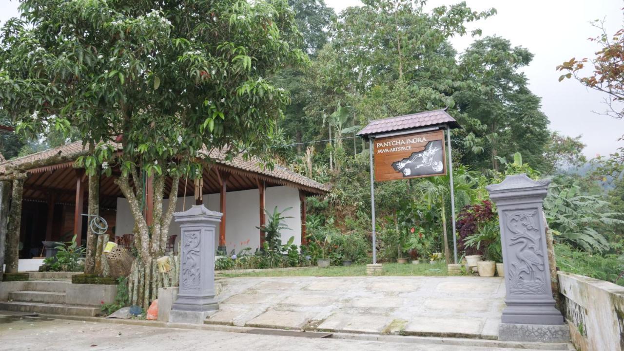 Gasthaus Sanggar Pantcha Indra Kemuning Exterior foto