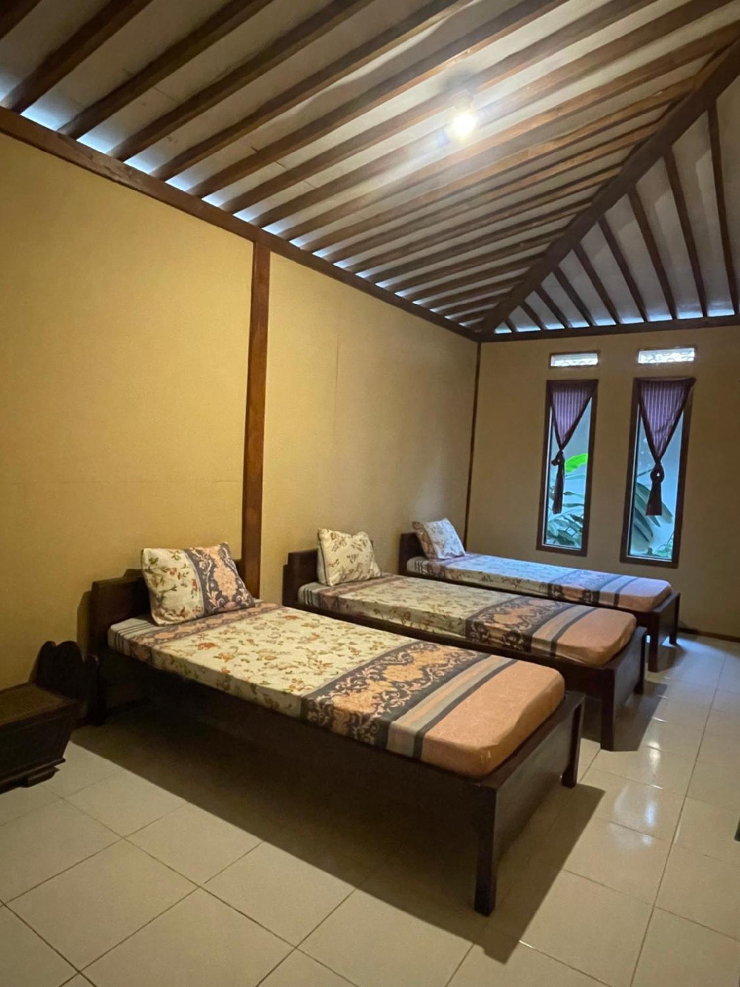 Gasthaus Sanggar Pantcha Indra Kemuning Exterior foto